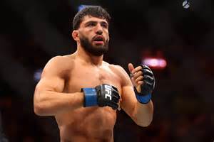 Arman Tsarukyan handed shock fight after UFC…