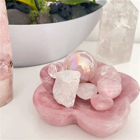 HOW TO CLEANSE & CHARGE YOUR CRYSTALS - Coco & Luna