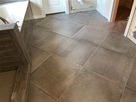 24×24 Tile in Small Bathroom: A Guide to Achieving a Spacious and ...