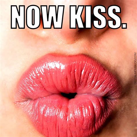30 Kissing Memes That Perfectly Define Relationship Goals