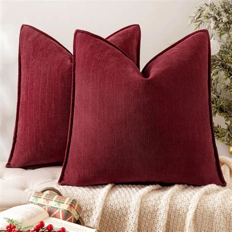 Amazon.com: MIULEE Pack of 2 Christmas Burgundy Decorative Pillow ...