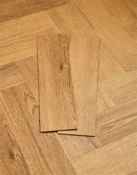 Signature Herringbone - Natural Honey Oak | Direct Wood Flooring