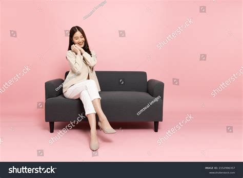648,752 Woman Sitting On Sofa Images, Stock Photos, 3D objects ...