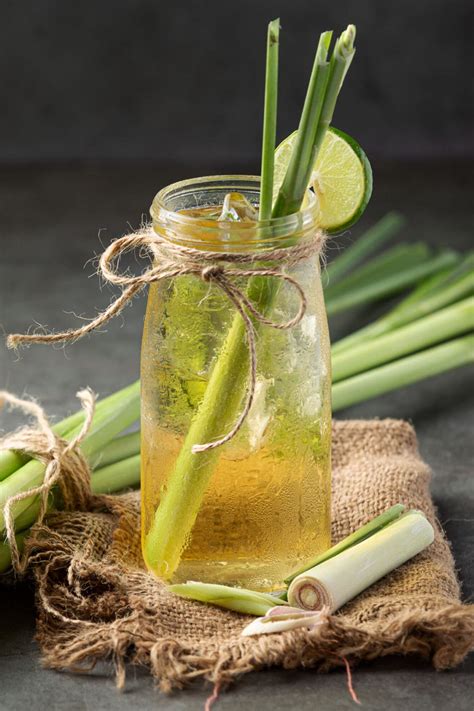 11 Benefits of Lemongrass Tea - Healthier Steps