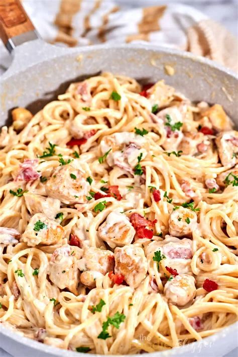 Creamy Chicken Carbonara - TheFoodieBlogger