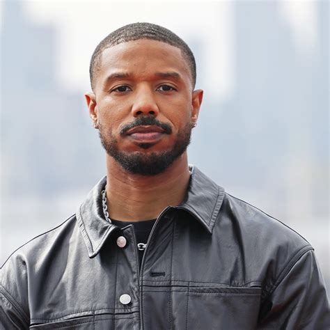 Kendra Wilkinson Posts Swimsuit Photos on Instagram - Men's Journal