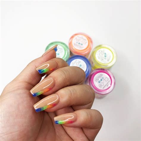 How To Create Rainbow Ombre Nails Using Dip Powder | DipWell | Unhas