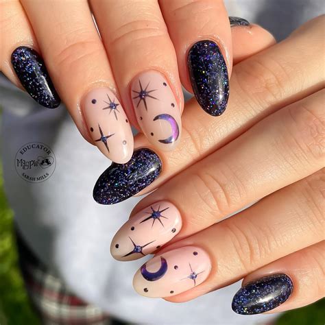 27+ Stunning Moon and Star Nail Designs for Every Style - Nail Designs ...