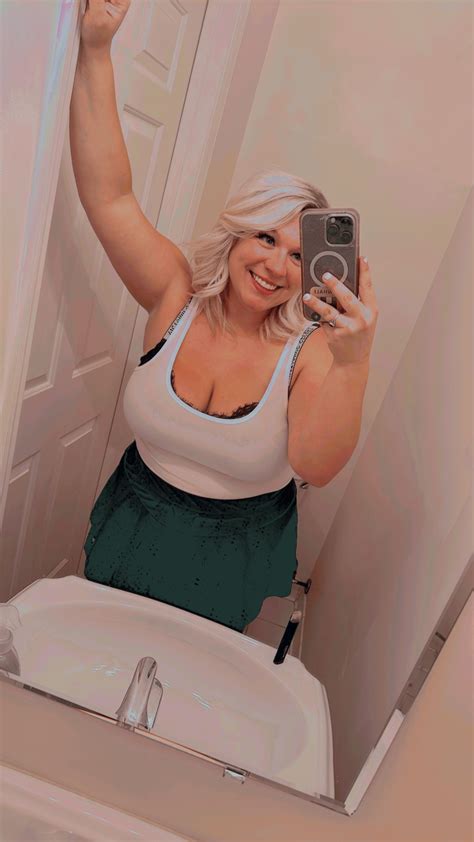 Miss Daze 👑🖤 🍃 • @missdaze • Milkshake Website Builder