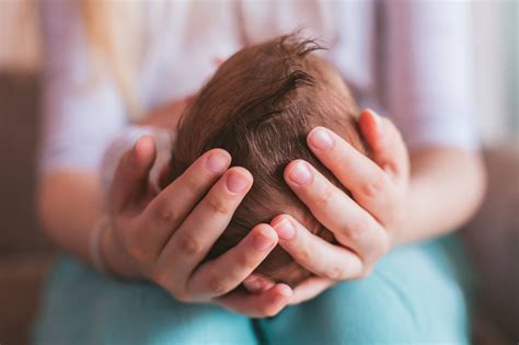 Giving Baby Up for Adoption [Pros and Cons]