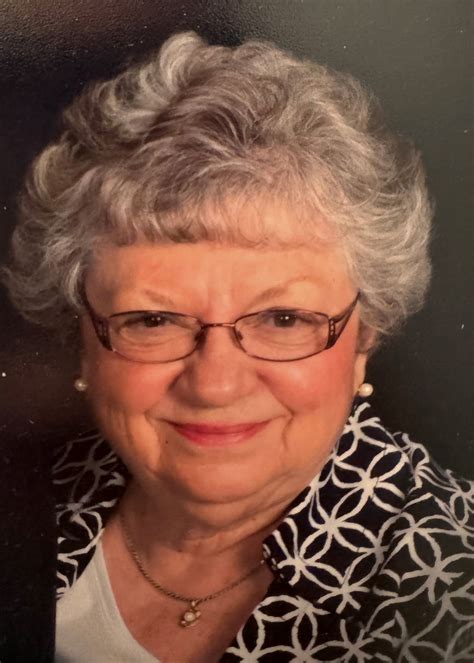 Virginia Applegate Obituary - Mansfield, OH