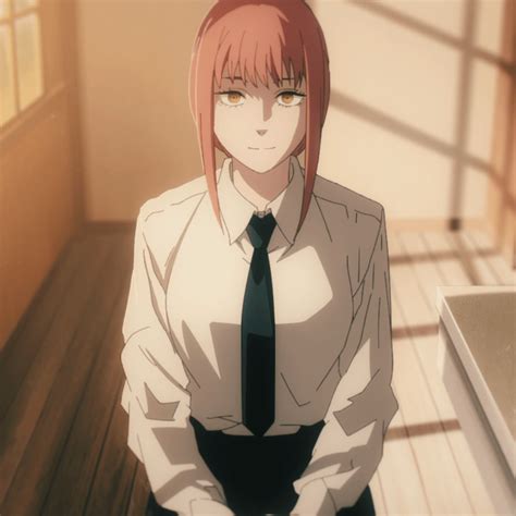 Panel Comparison of Makima on the Train : r/ChainsawMan