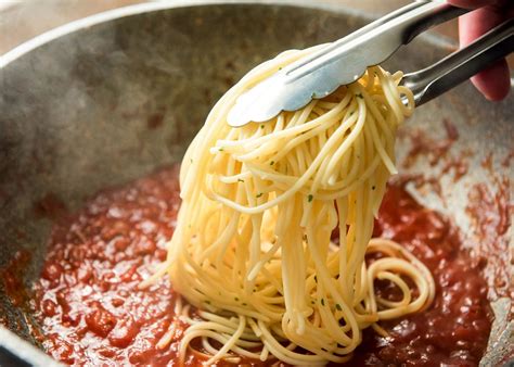 Spaghetti | Description, Origins, Pasta Types, & Uses | Britannica