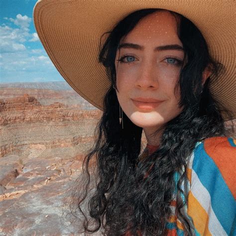 Ashlyn Sparks | Of all the canyons I’ve seen, this one certainly is the grandest 🌵 | Instagram