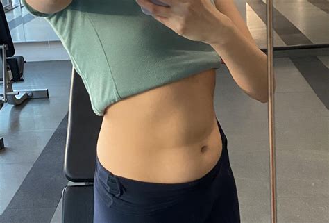 Why does my stomach have this horizontal crease line? I’m 24, never pregnant, and South Asian ...