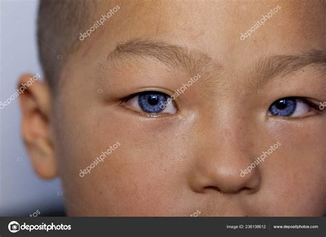 Chinese People With Blue Eyes