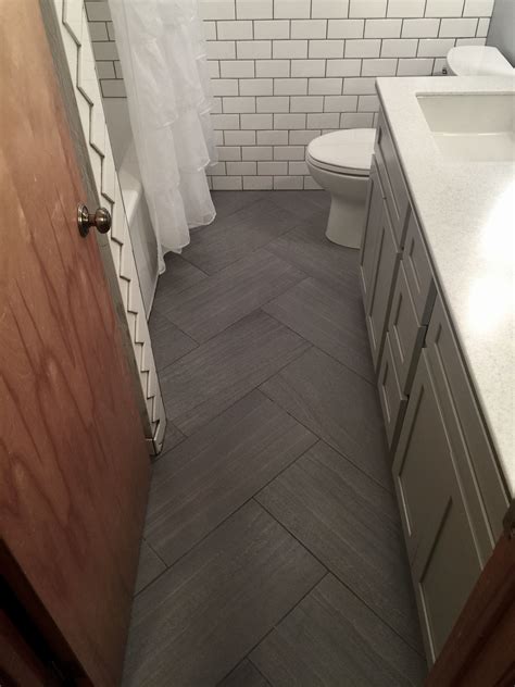 Small Bathroom Herringbone Tile Floor - WERFBAT