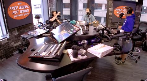 Segment 17: Playboy After Dark, MTV, Listener Gifts And The Lovermen - Free Beer and Hot Wings