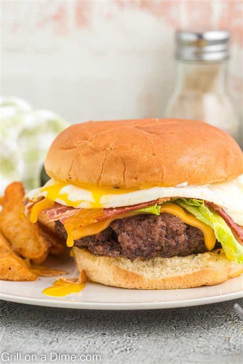 Fried Egg Burger Recipe - grillonadime.com