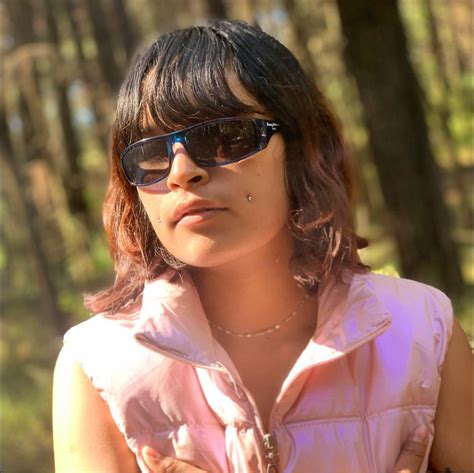 Cruzita Broo