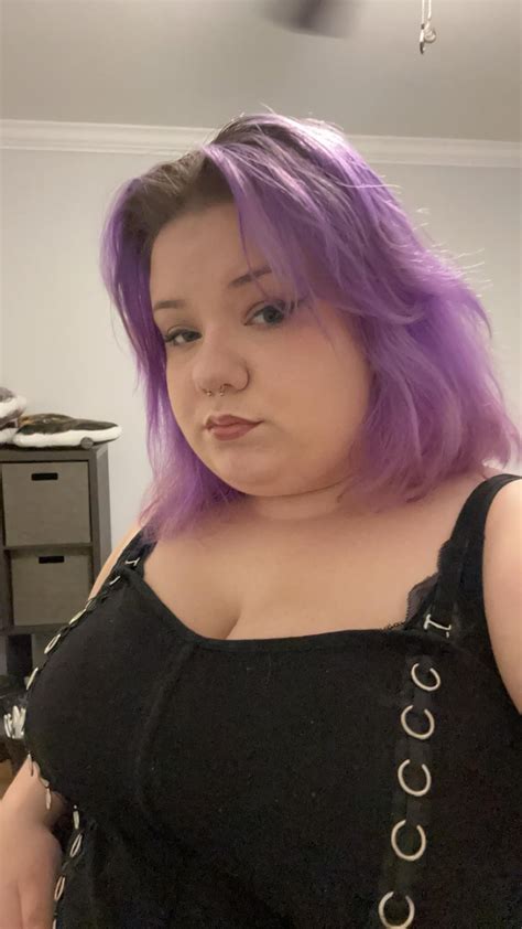 big titty goth girlfriend? : r/BigGothBoobs