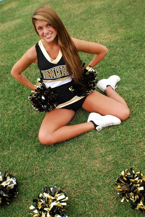 Pin by Carley Sutherlin on Senior Photography | Cheer picture poses, Cheer poses, Cheerleading poses