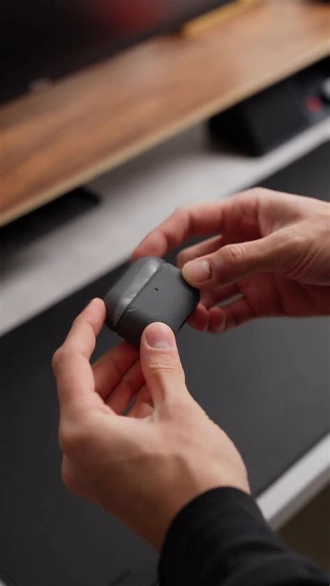 Caudabe | 24 hours. 20% off all swappable buttons. Go. | Instagram