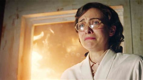 HBO Watchmen Theater Scene Explains Doctor Manhattan Comic Origin