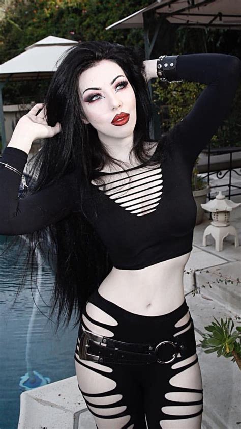 Pin by Amit Giri on Curves | Goth beauty, Gothic outfits, Gothic metal girl