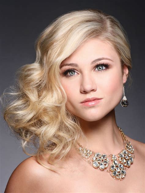 Updo How-To: Side Swept | Side swept hairstyles, Medium hair styles ...