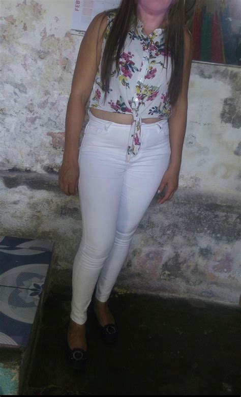 Upvote if you want to see my mom nude | Scrolller