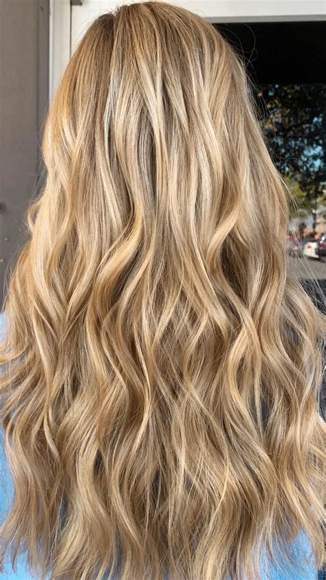 Shining golden blonde hair color trends to try nowadays – Artofit