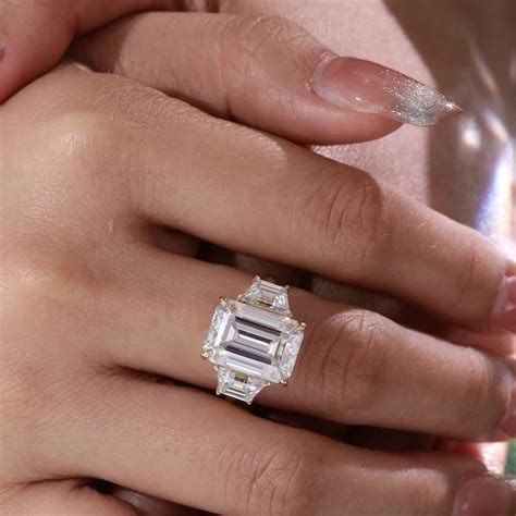 Recreating Kimberly Guilfoyle Engagement Ring with Moissanite Magic ...
