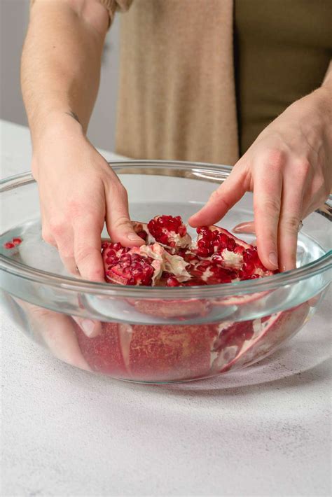 Pomegranate Season Guide: How to Pick, Open, and Enjoy