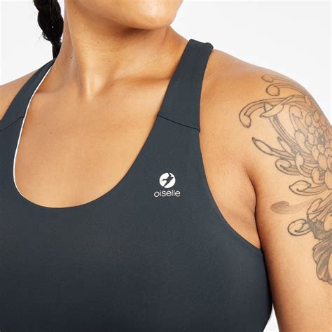 Classic Sports Bra - OISELLE