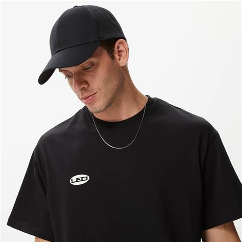 Leo Lunatic Spray Paint Unisex Siyah T-Shirt KADIN T-shirt & Polo