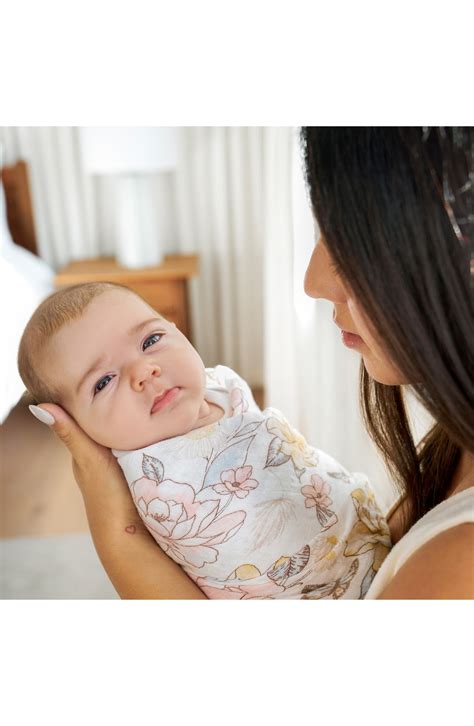 aden + anais Assorted 4-Pack Organic Cotton Muslin Swaddling Cloths ...