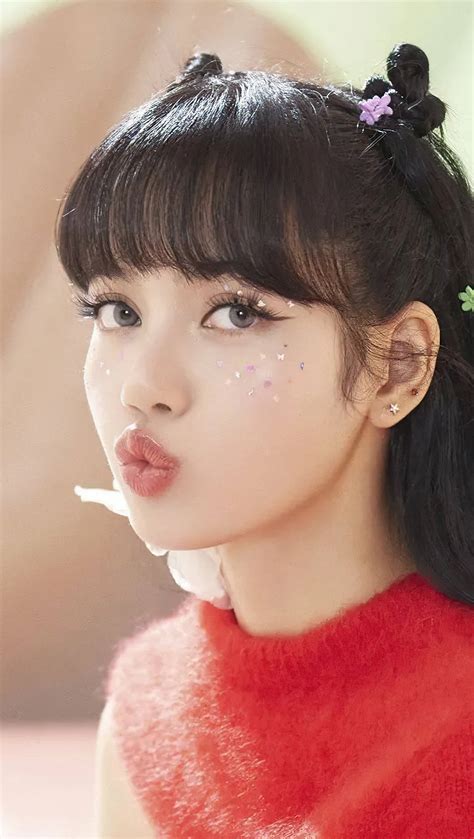 Lisa Robertson Engagement Ring