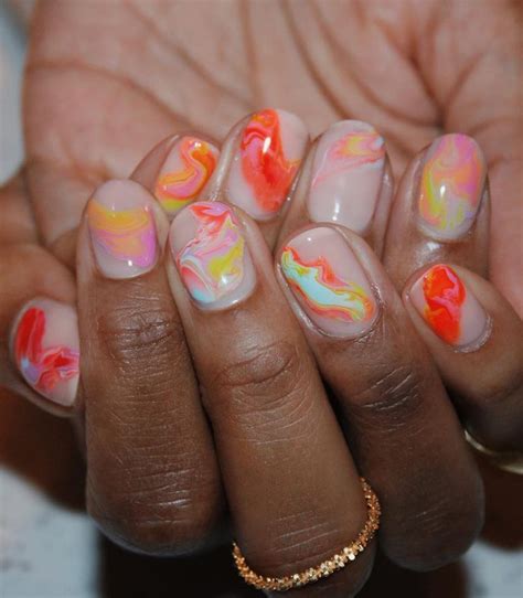 32 Chic Marble Nail Designs to Bring to the Salon | Who What Wear