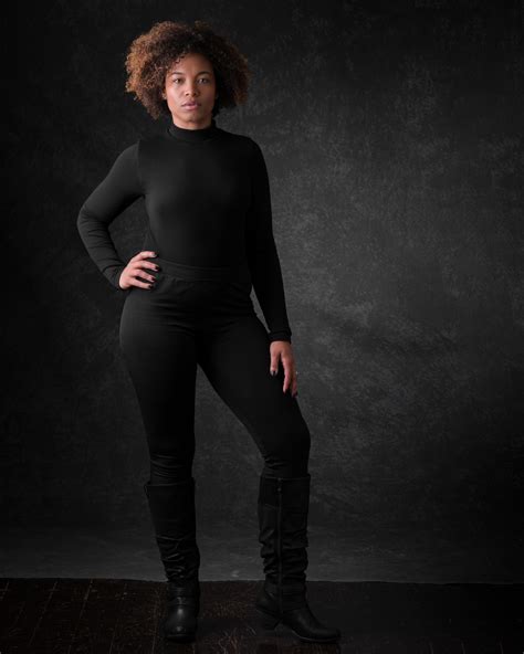 Jazmine – Gray Models & Talent