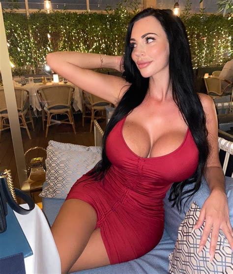 Yvonne Bar : r/ladyladyboners