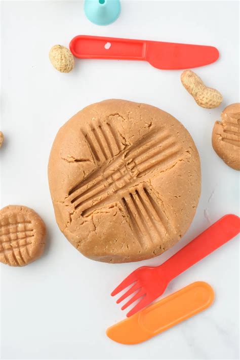 Edible Peanut Butter Playdough (Only 3 Ingredients!) - Busy Little Kiddies