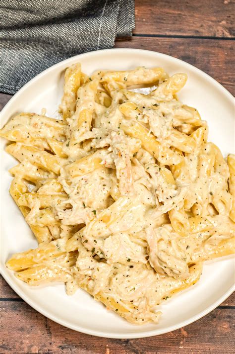 Chicken Alfredo Penne - THIS IS NOT DIET FOOD