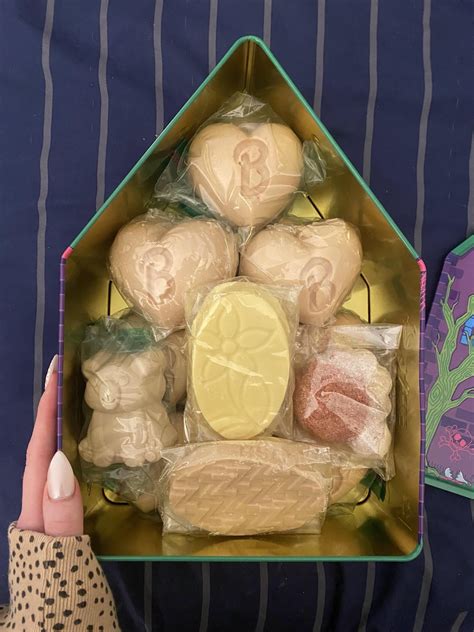 what’s in my halloween tin so far👻 : r/LushCosmetics