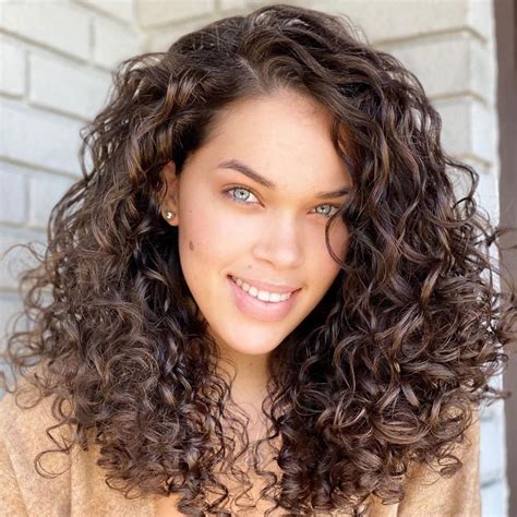 Shoulder Length Curly Hair Style