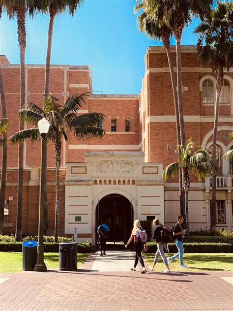 USC Clears Alert: No Active Shooter, Campus Reopens