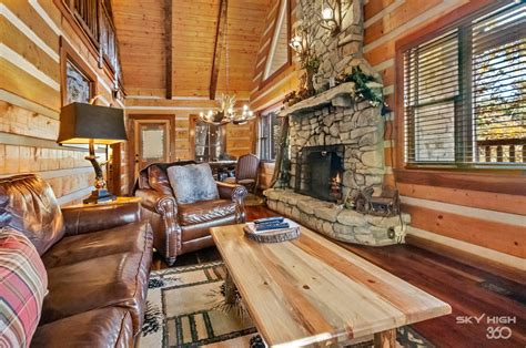 The Elk Lodge: Luxury Log Cabin at The Cinnamon Valley