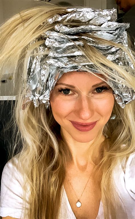 How to highlight hair at home with foils online