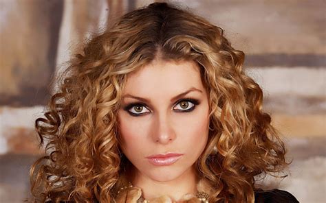 «HEATHER VANDEVEN» HD wallpapers