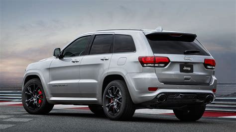2017 Jeep Grand Cherokee preview
